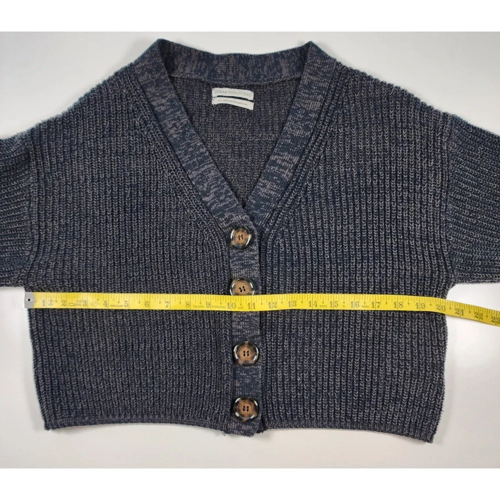 Urban Outfitters Women's Chunky Knit Cropped Grandpa Cardigan Minimalist Size S‎